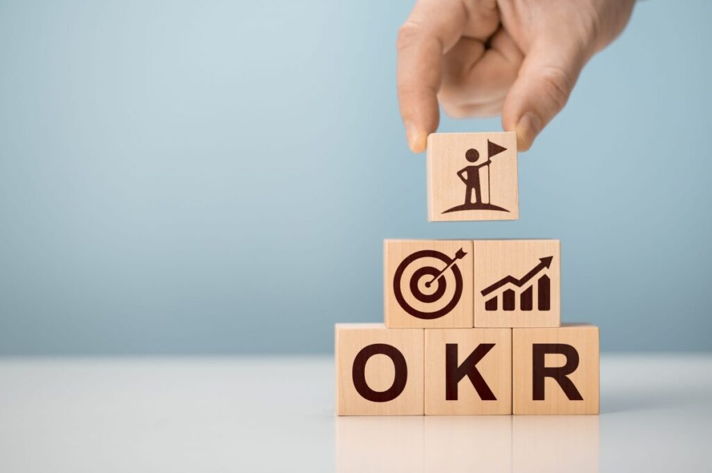 منهجية OKRs : استراتيجية الأهداف والنتائج الرئيسية