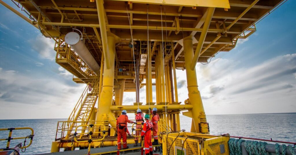 Offshore Engineering Design , Fabrication, Installation, Hook-up and Commissioning